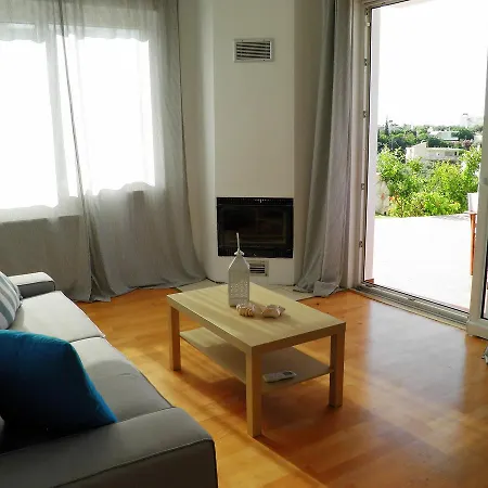 Dimitra Villa
