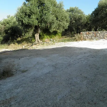 Dimitra Villa *